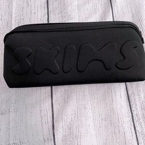 Skims Med Neoprene Zip Pouch
